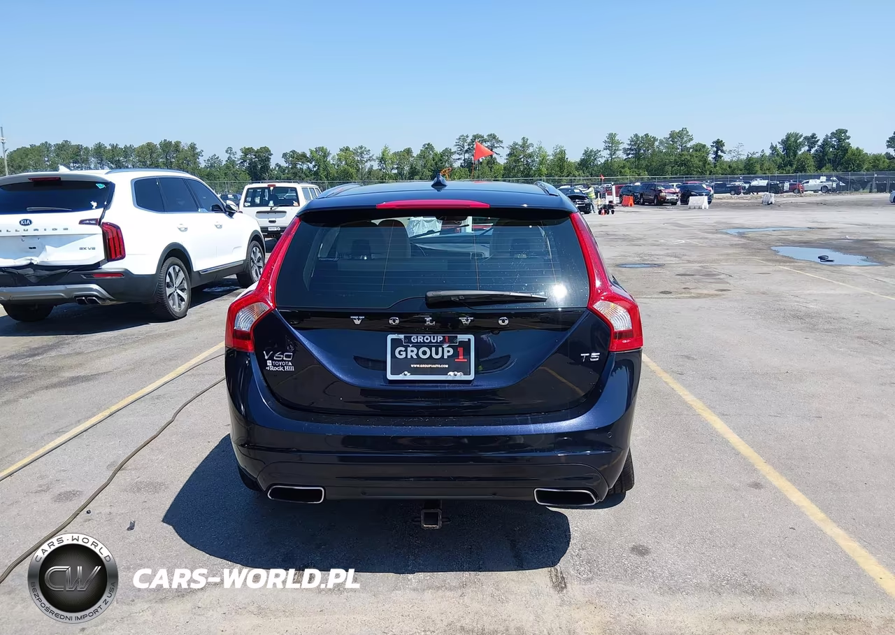 2017 Volvo V60 T5 Platinum VIN:YV140MEM0H1359286 - 16