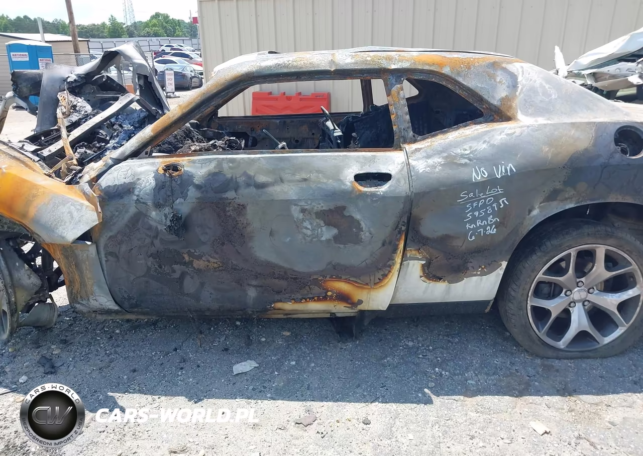 2015 Dodge Challenger R-T Plus VIN:2C3CDZBT0FH708772 - 12