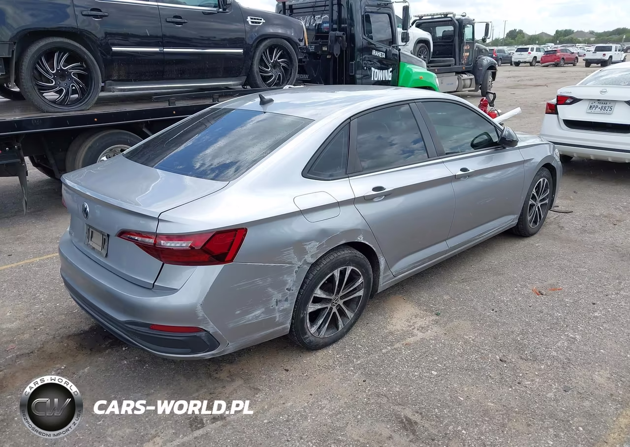 2022 Volkswagen Jetta 1.5T Sport VIN:3VWBM7BU0NM018666 - 4