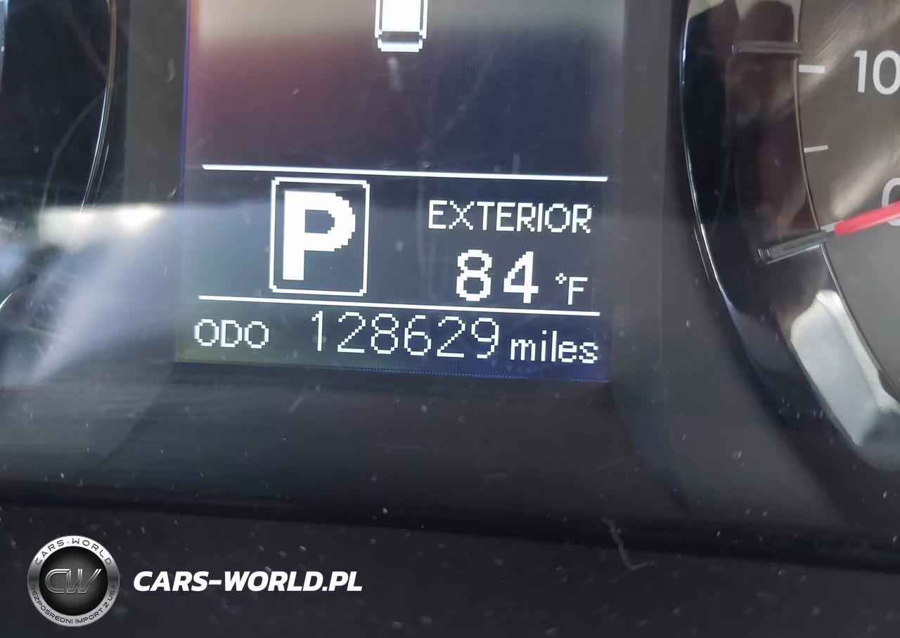 2015 Toyota Sienna Le 8 Passenger VIN:5TDKK3DC8FS685511 - 15