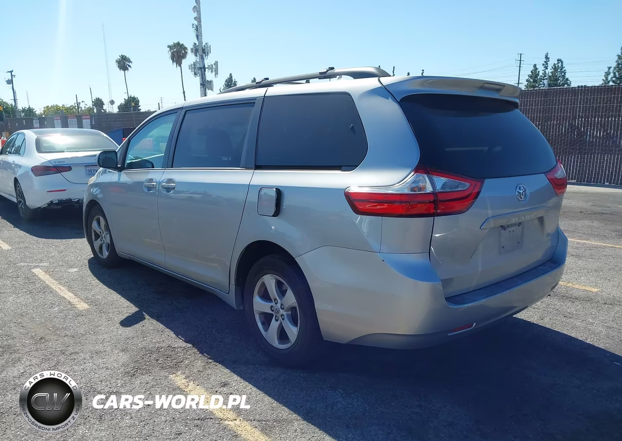 2015 Toyota Sienna Le 8 Passenger VIN:5TDKK3DC8FS685511 - 3