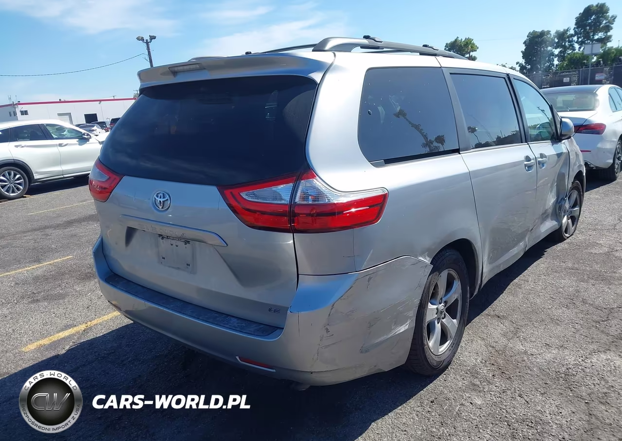 2015 Toyota Sienna Le 8 Passenger VIN:5TDKK3DC8FS685511 - 4