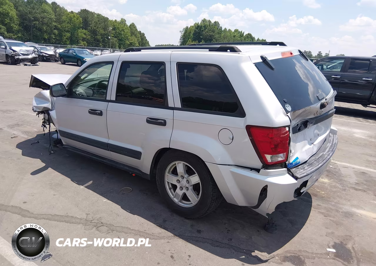 2005 Jeep Grand Cherokee Laredo VIN:1J4GR48K45C680728 - 3