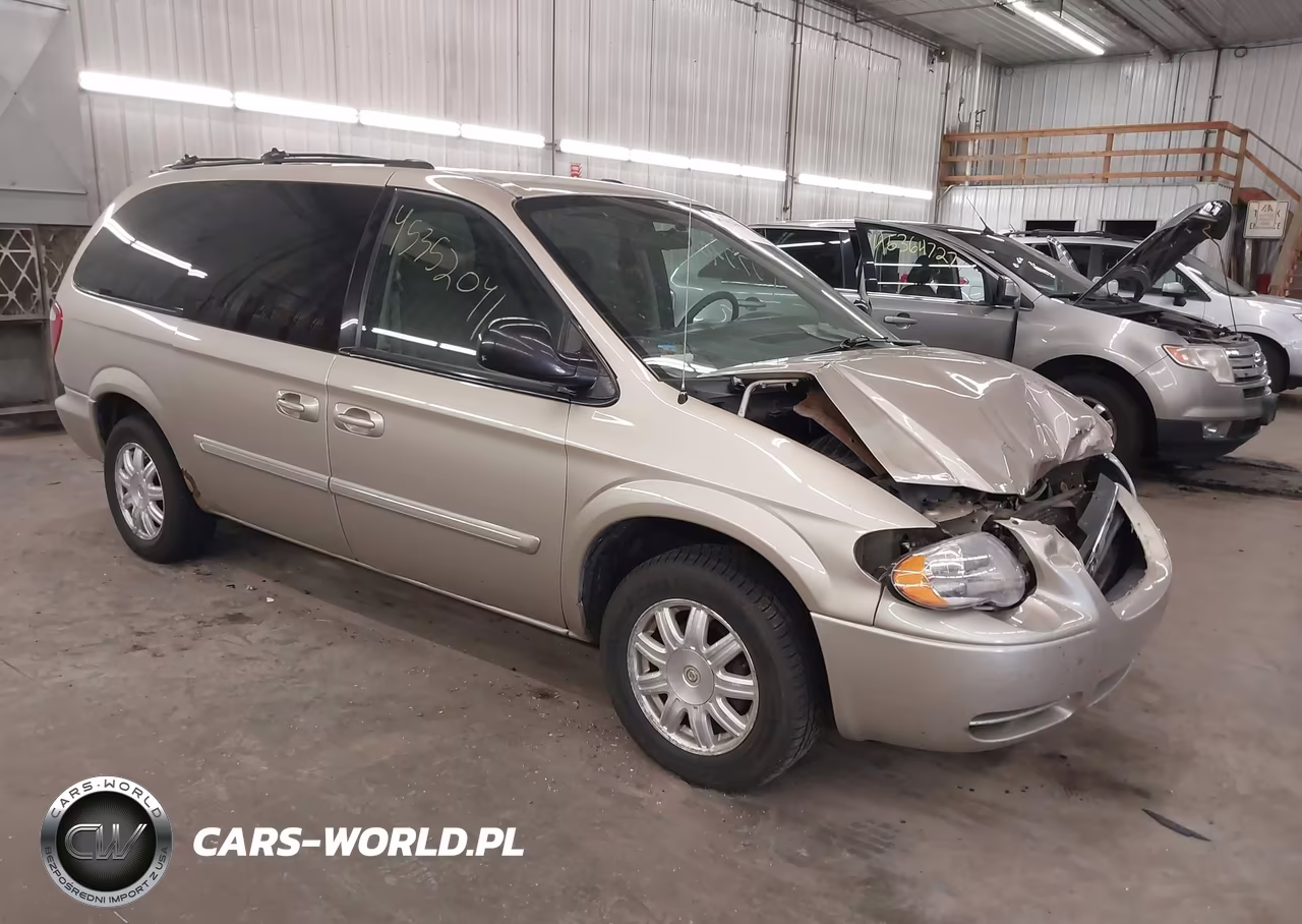 2005 Chrysler Town & Country Touring