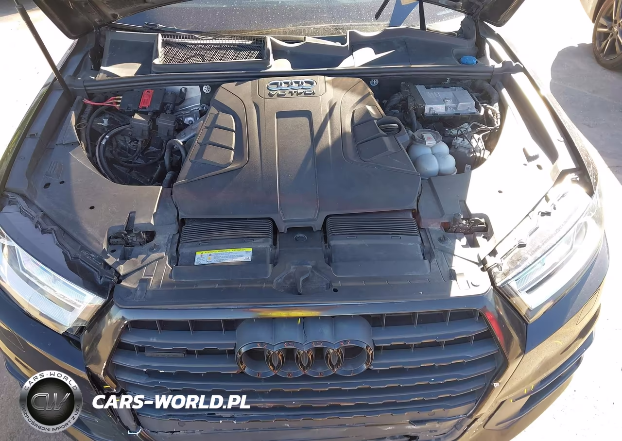 2018 Audi Q7 3.0T Premium VIN:WA1LAAF74JD041739 - 10