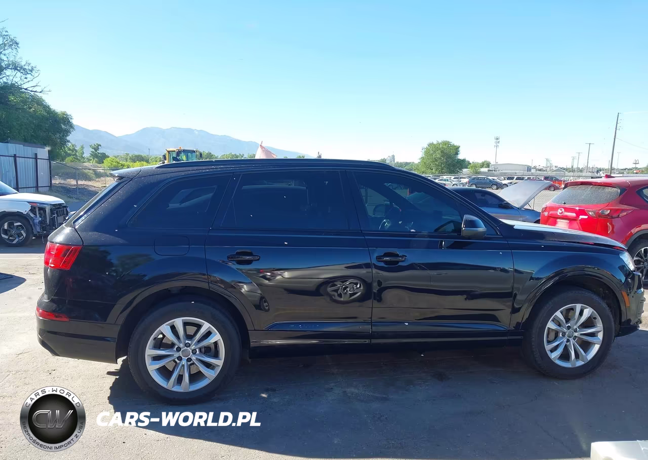 2018 Audi Q7 3.0T Premium VIN:WA1LAAF74JD041739 - 13