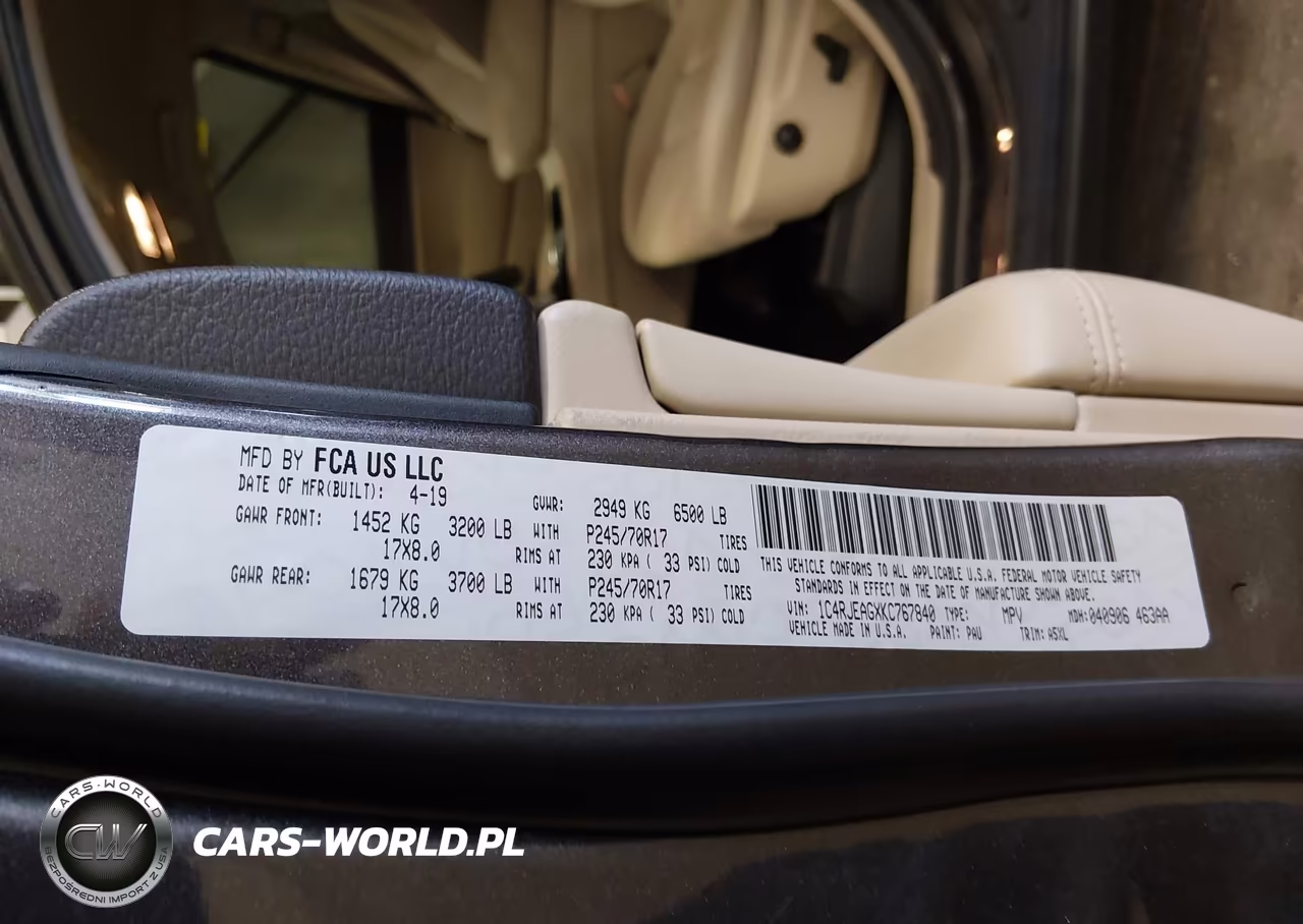 2019 Jeep Grand Cherokee Laredo E 4X2 VIN:1C4RJEAGXKC767840 - 9