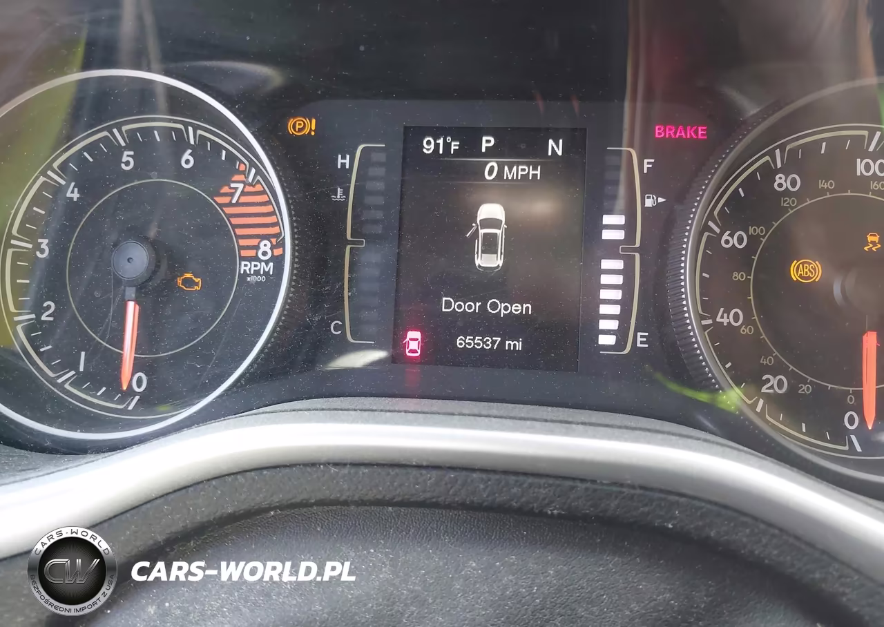 2018 Jeep Cherokee Latitude Plus 4X4 VIN:1C4PJMLX8JD613098 - 7