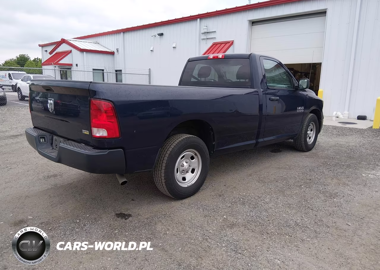 2018 Ram 1500 VIN:3C6JR6DG7JG323566 - 4