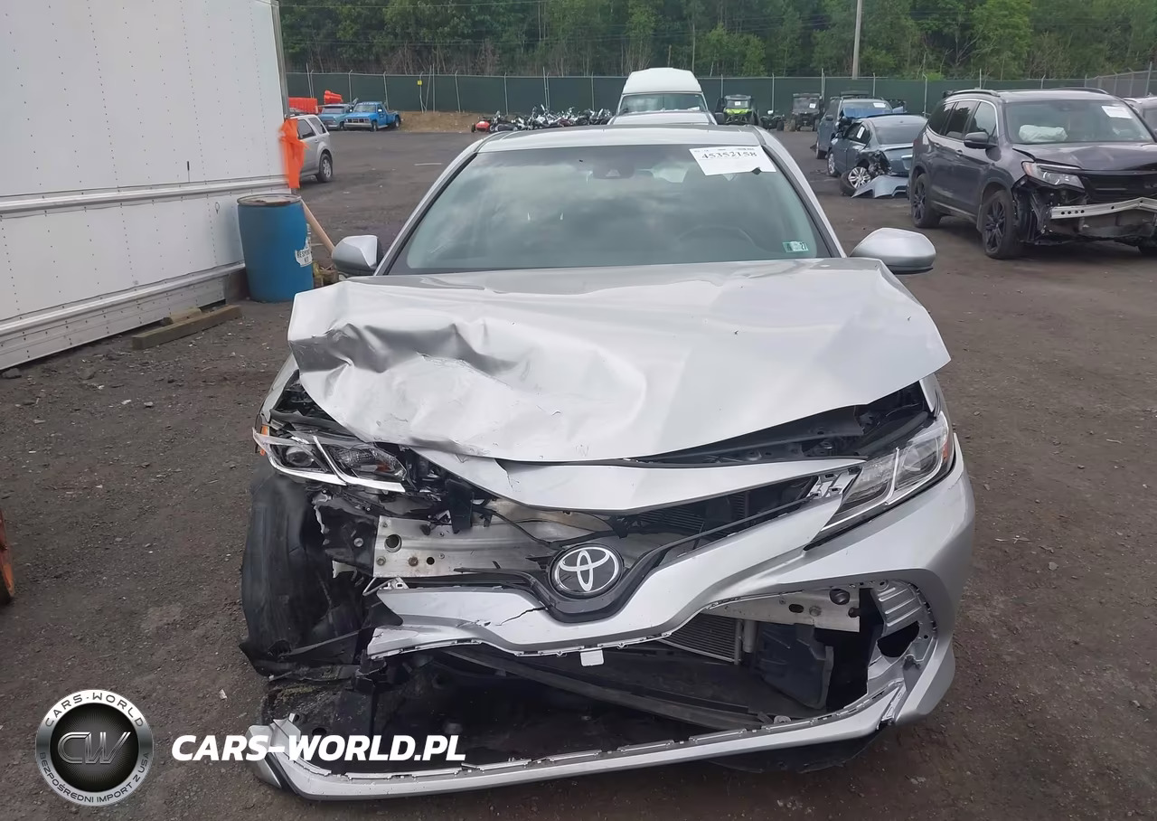 2018 Toyota Camry Le VIN:4T1B11HK1JU013122 - 12