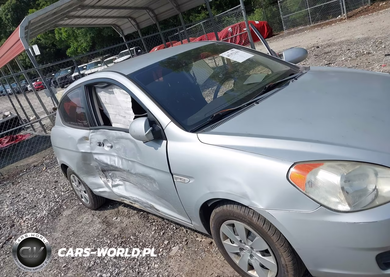 2008 Hyundai Accent Gs VIN:KMHCM36C28U072791 - 6