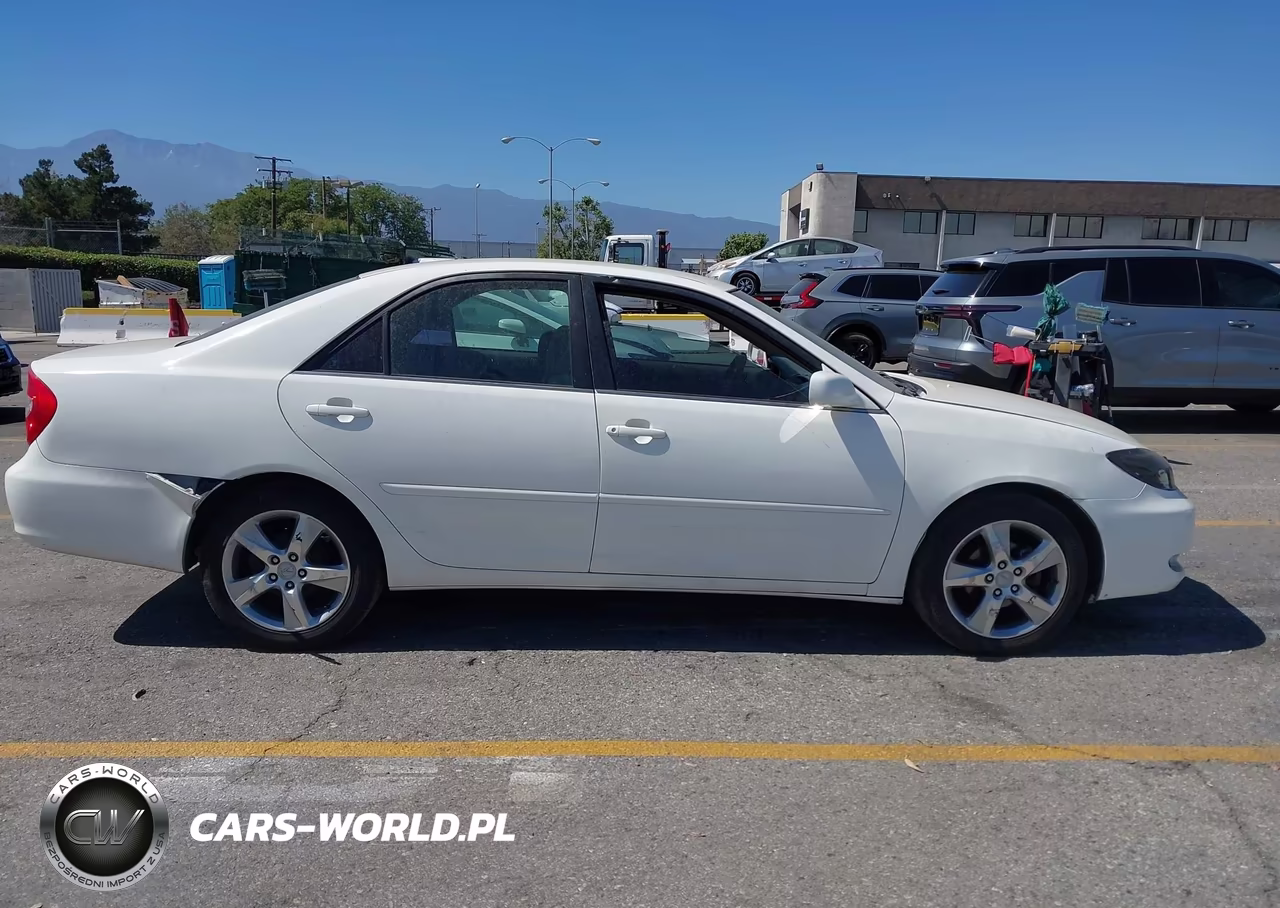 2003 Toyota Camry Le VIN:4T1BE32K43U173135 - 13