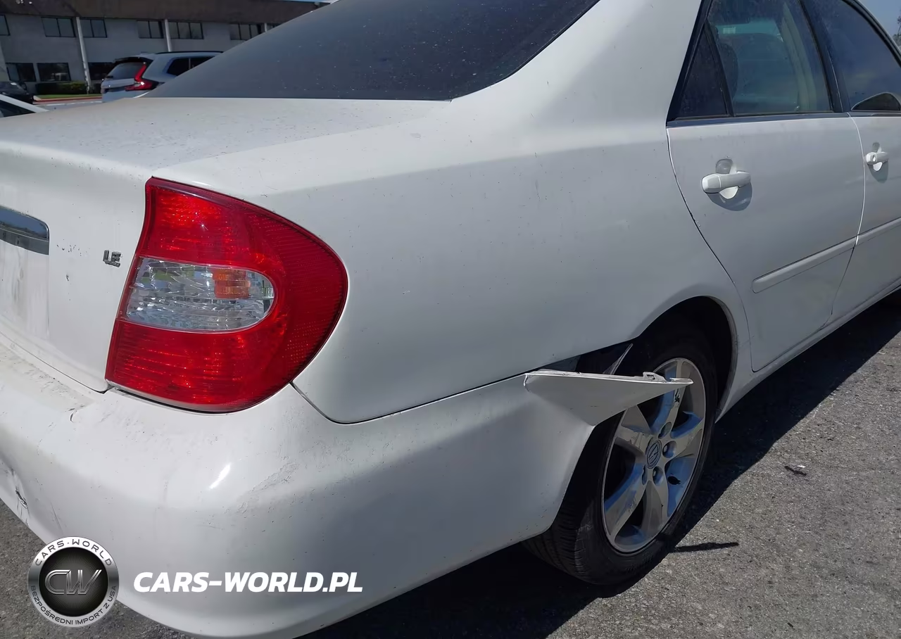 2003 Toyota Camry Le VIN:4T1BE32K43U173135 - 17