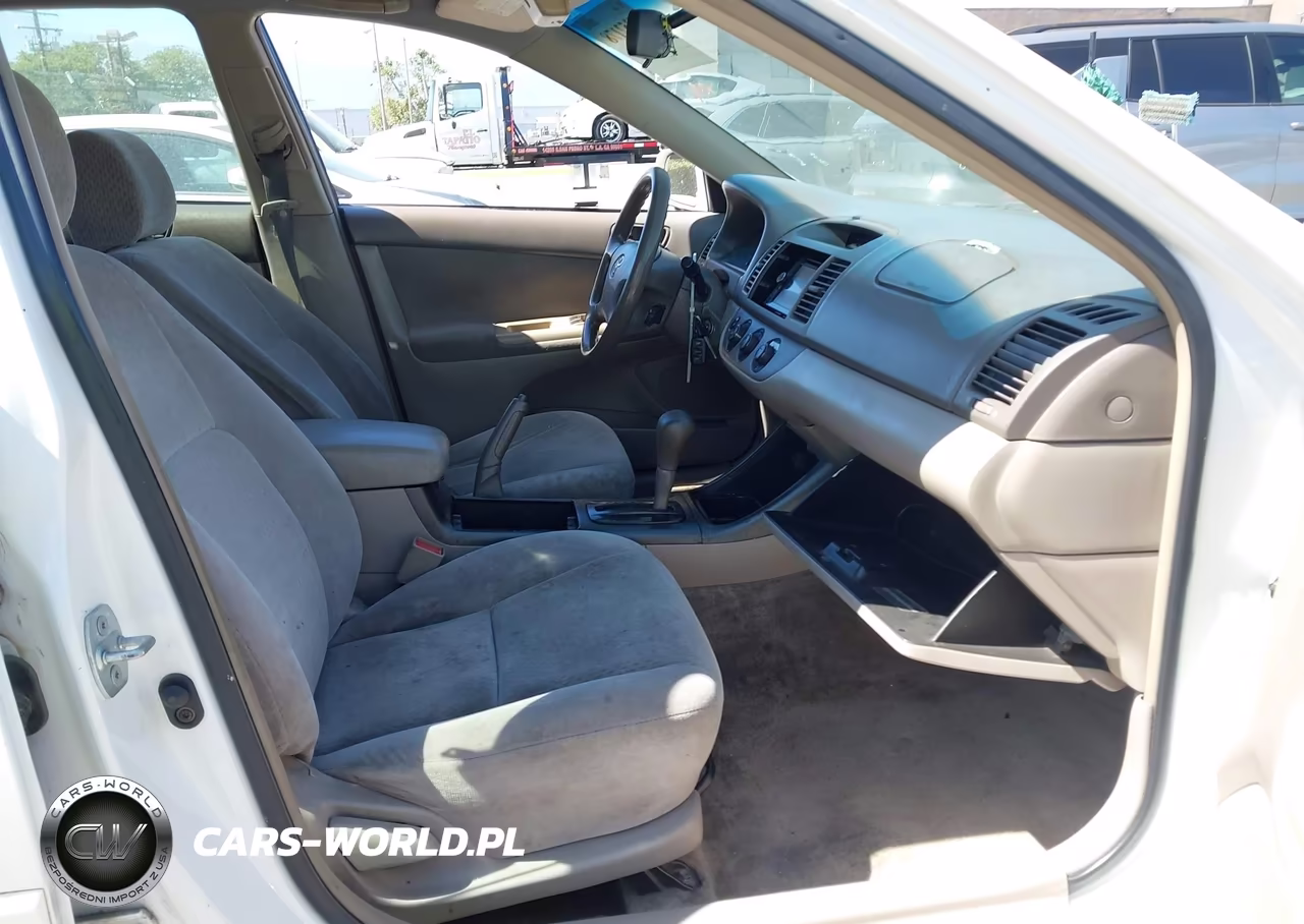 2003 Toyota Camry Le VIN:4T1BE32K43U173135 - 5