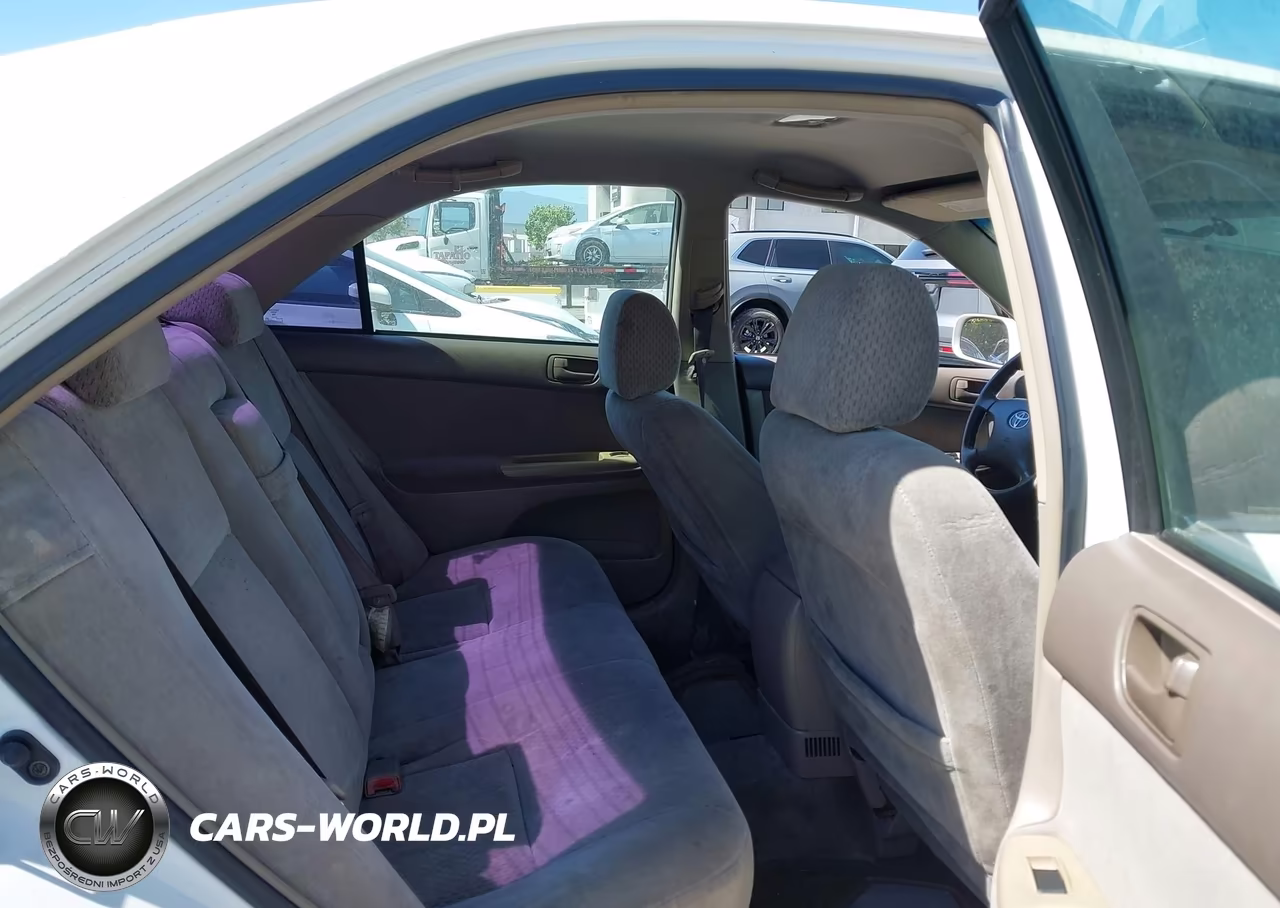 2003 Toyota Camry Le VIN:4T1BE32K43U173135 - 8