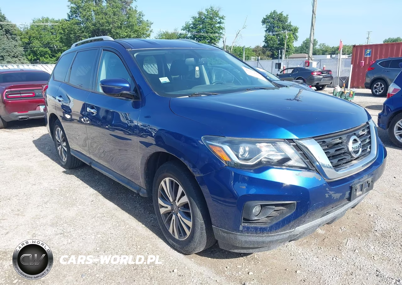 2017 Nissan Pathfinder Sv