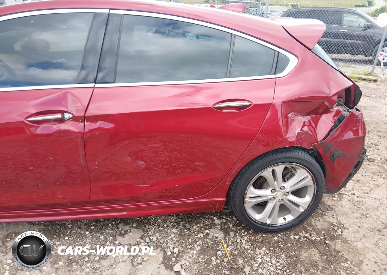 2017 Chevrolet Cruze Premier Auto VIN:3G1BF6SM2HS568208 - 6