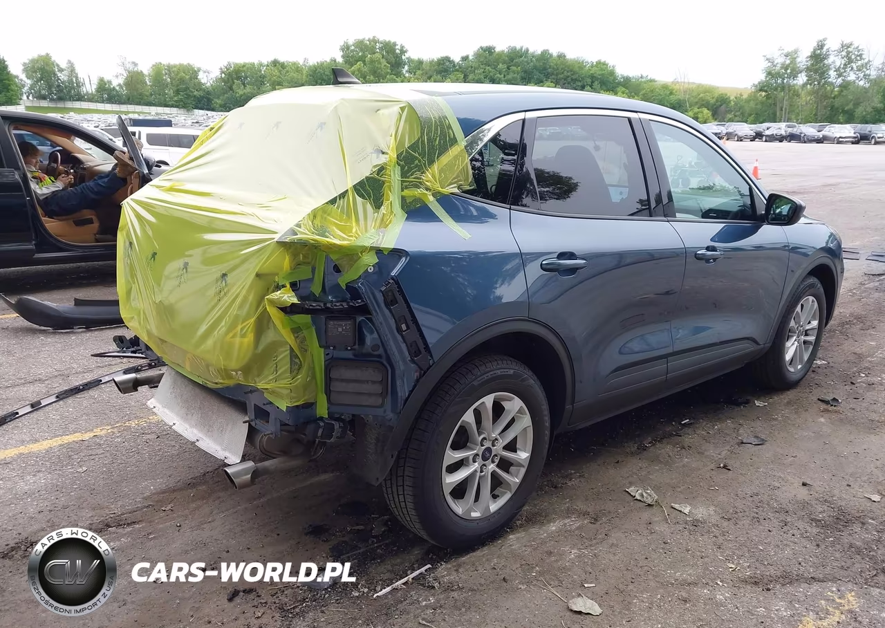 2020 Ford Escape Se VIN:1FMCU9G6XLUC37569 - 4
