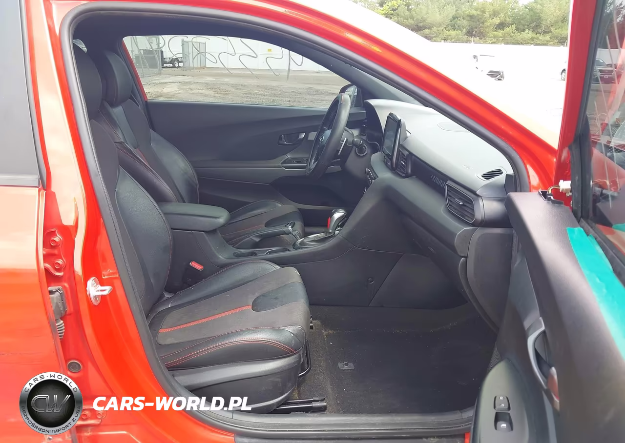 2019 Hyundai Veloster Turbo VIN:KMHTH6AB4KU015682 - 5
