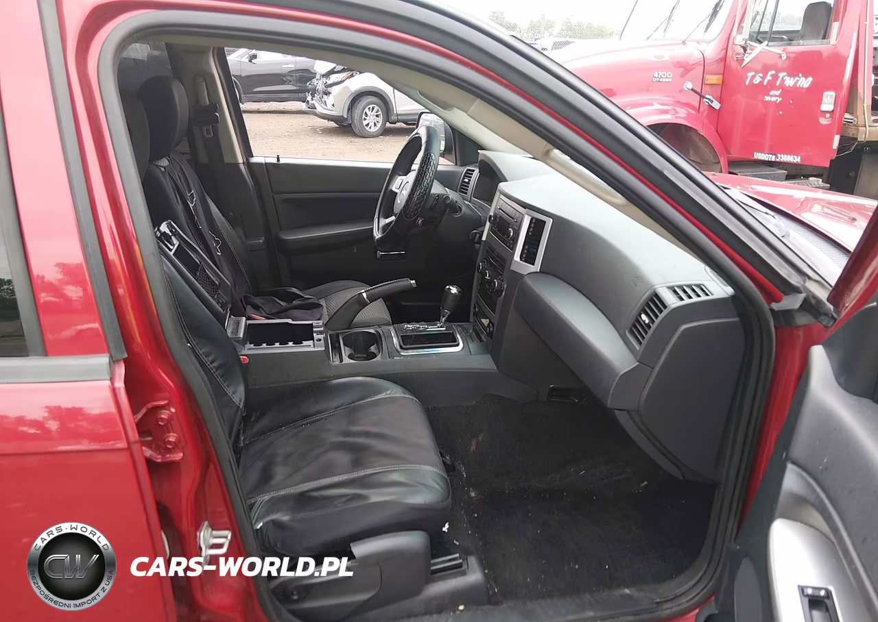 2010 Jeep Grand Cherokee Laredo VIN:1J4PR4GK0AC147271 - 5