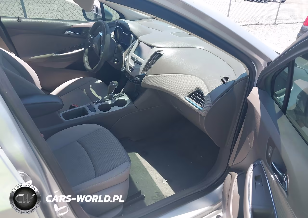 2016 Chevrolet Cruze Ls Auto VIN:1G1BC5SM2G7247429 - 5