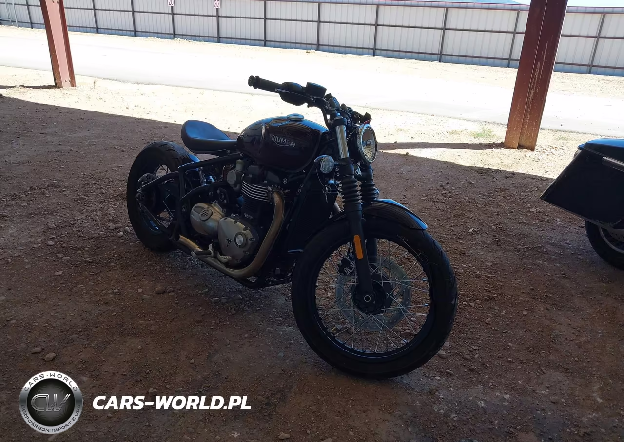 2018 Triumph Motorcycle Bonneville Bobber – zdjęcie 1 z 13