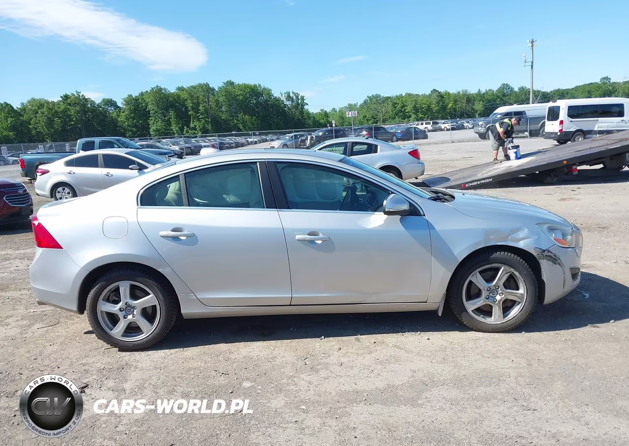 2012 Volvo S60 T5 VIN:YV1622FS1C2114584 - 13