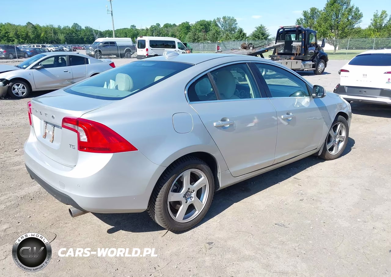 2012 Volvo S60 T5 VIN:YV1622FS1C2114584 - 4