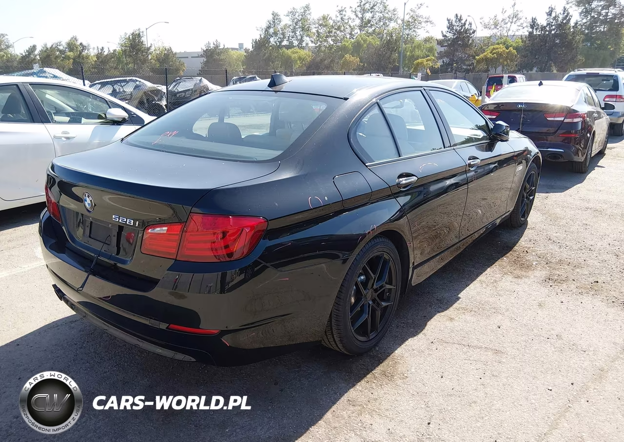 2012 BMW 528I xDrive VIN:WBAXH5C56CC595142 - 4