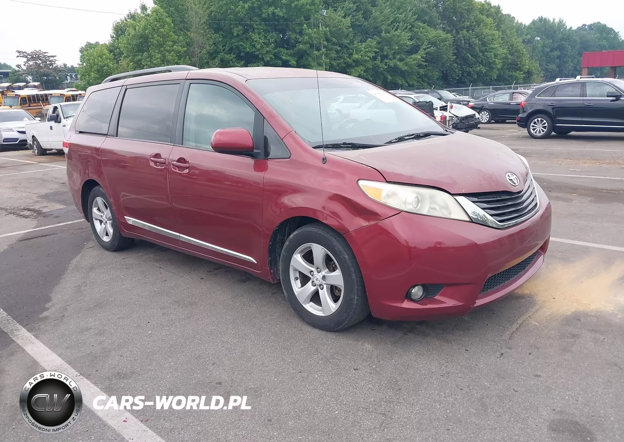 2011 Toyota Sienna Le V6