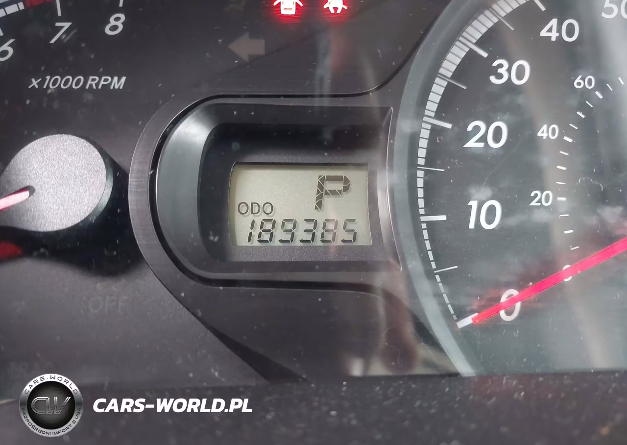 2011 Toyota Sienna Le V6 VIN:5TDKK3DC6BS143057 - 15