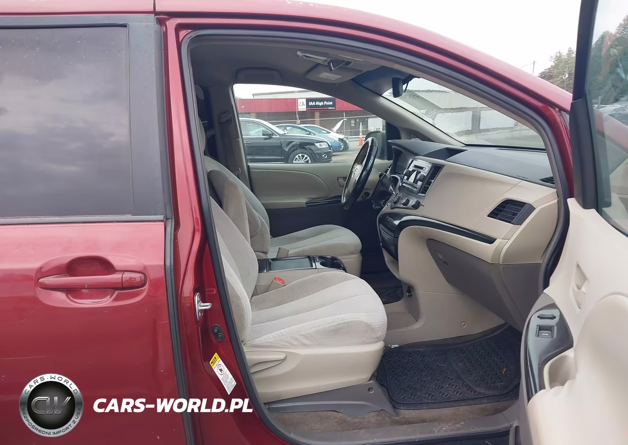 2011 Toyota Sienna Le V6 VIN:5TDKK3DC6BS143057 - 5
