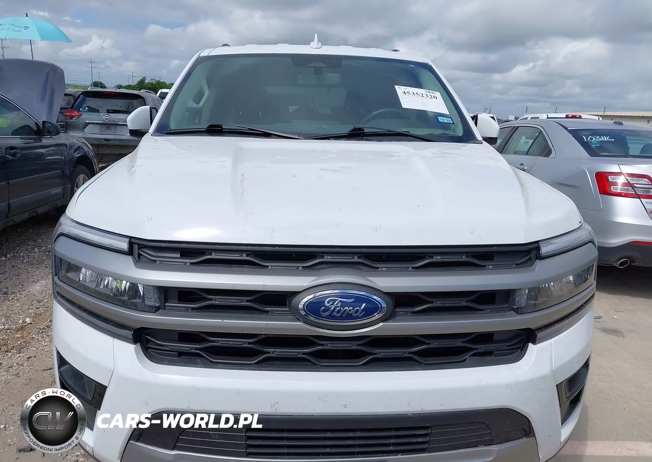 2023 Ford Expedition Xlt VIN:1FMJU1H87PEA65798 - 12