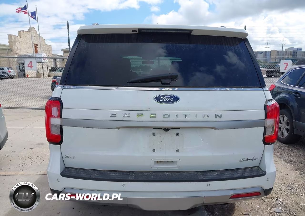 2023 Ford Expedition Xlt VIN:1FMJU1H87PEA65798 - 16