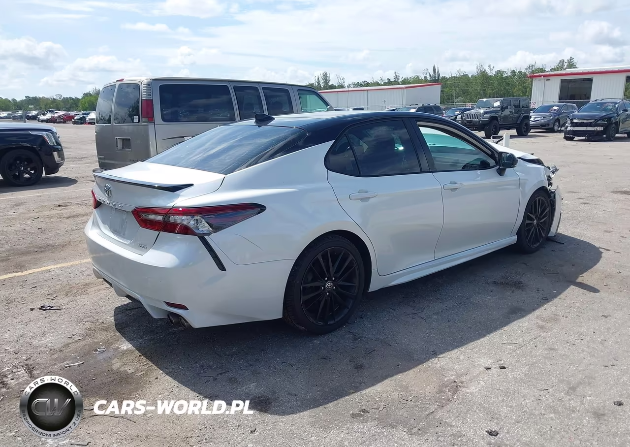 2022 Toyota Camry Xse VIN:4T1K61AKXNU025142 - 4