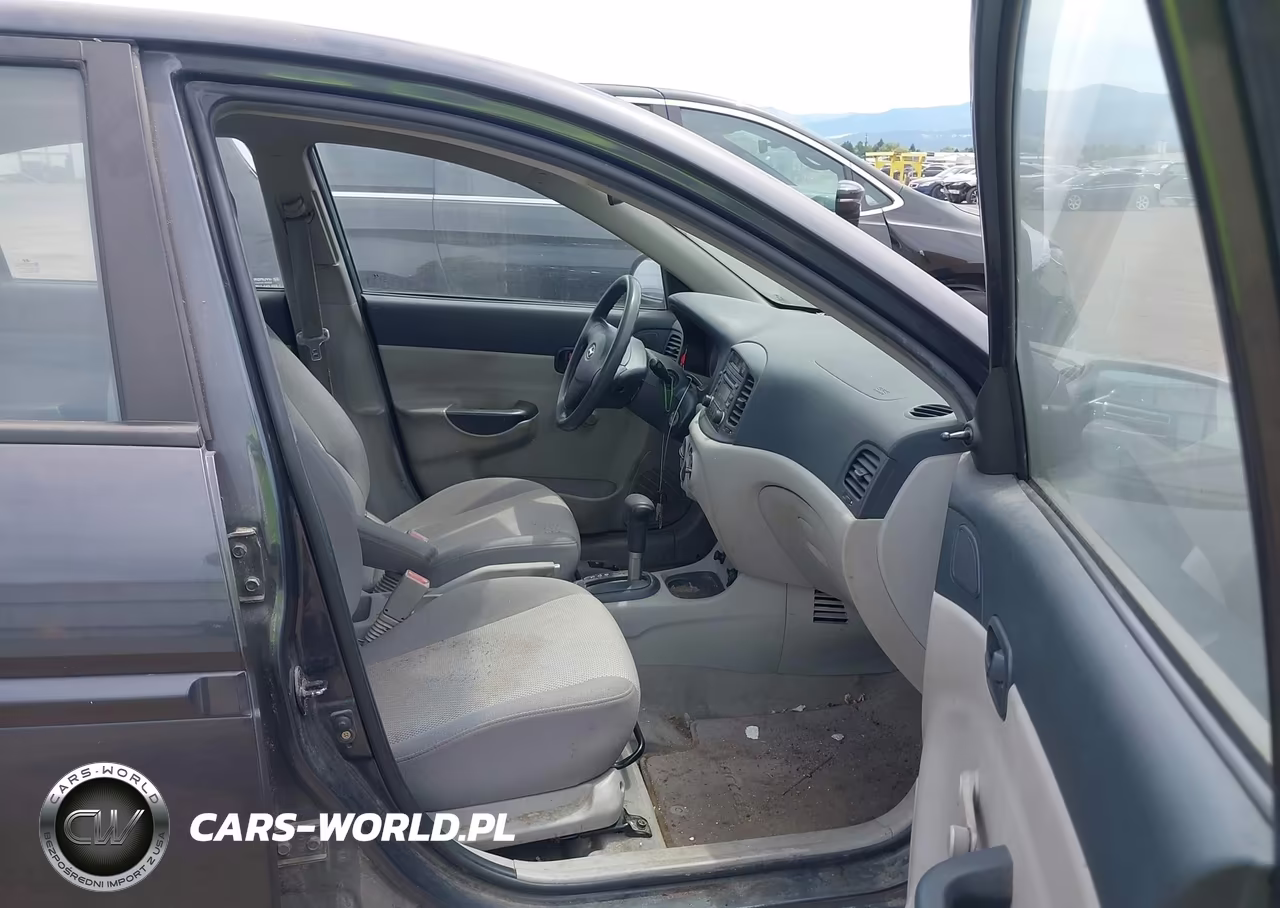 2007 Hyundai Accent Gls VIN:KMHCN46C27U089253 - 5