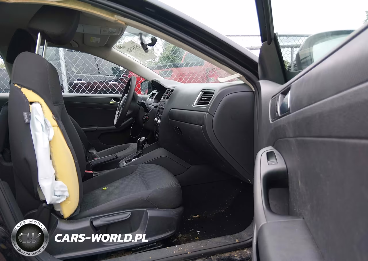 2013 Volkswagen Jetta 2.0L S VIN:3VW2K7AJ6DM267520 - 5
