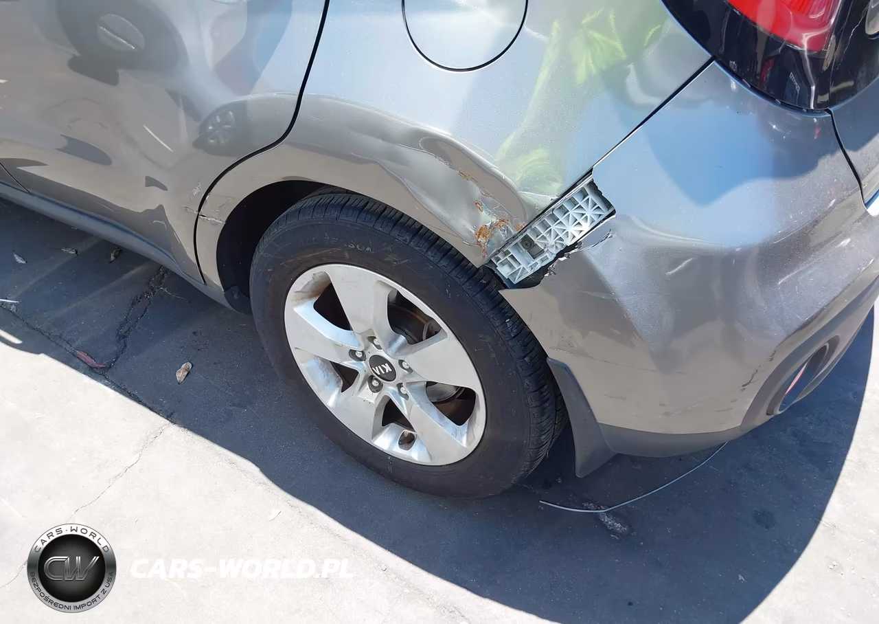 2017 Kia Soul VIN:KNDJN2A22H7489988 - 6