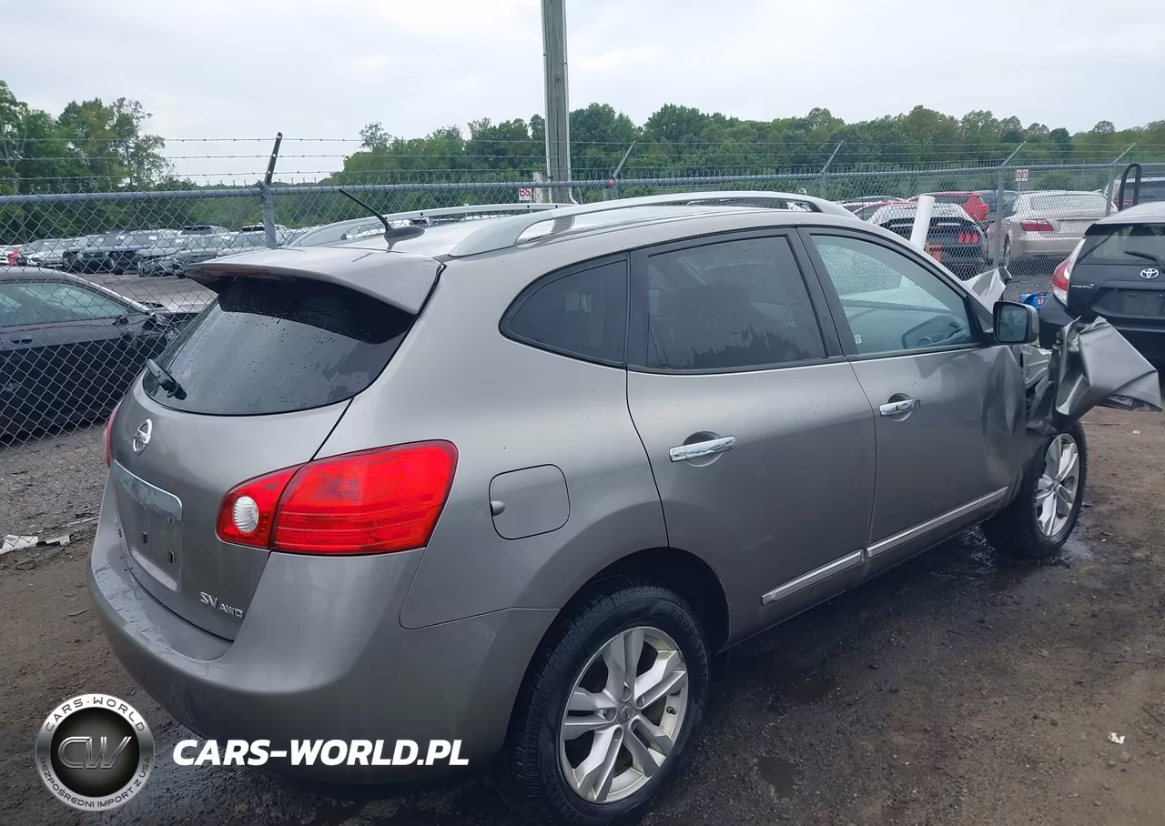 2013 Nissan Rogue Sv VIN:JN8AS5MV4DW137919 - 4