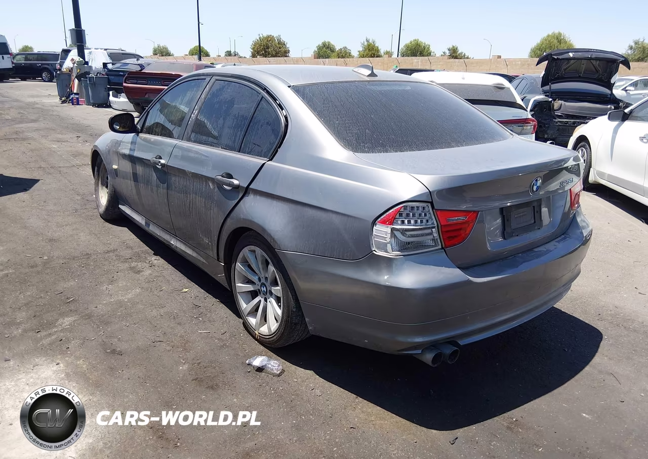 2011 BMW 328I VIN:WBAPH7C55BE676003 - 3