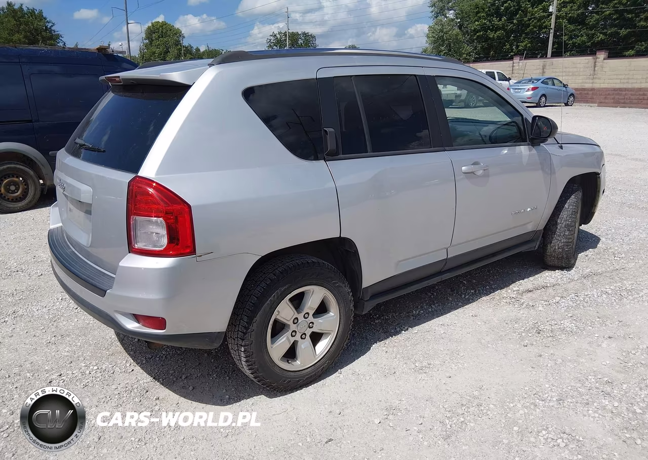 2013 Jeep Compass Sport VIN:1C4NJCBAXDD245817 - 4