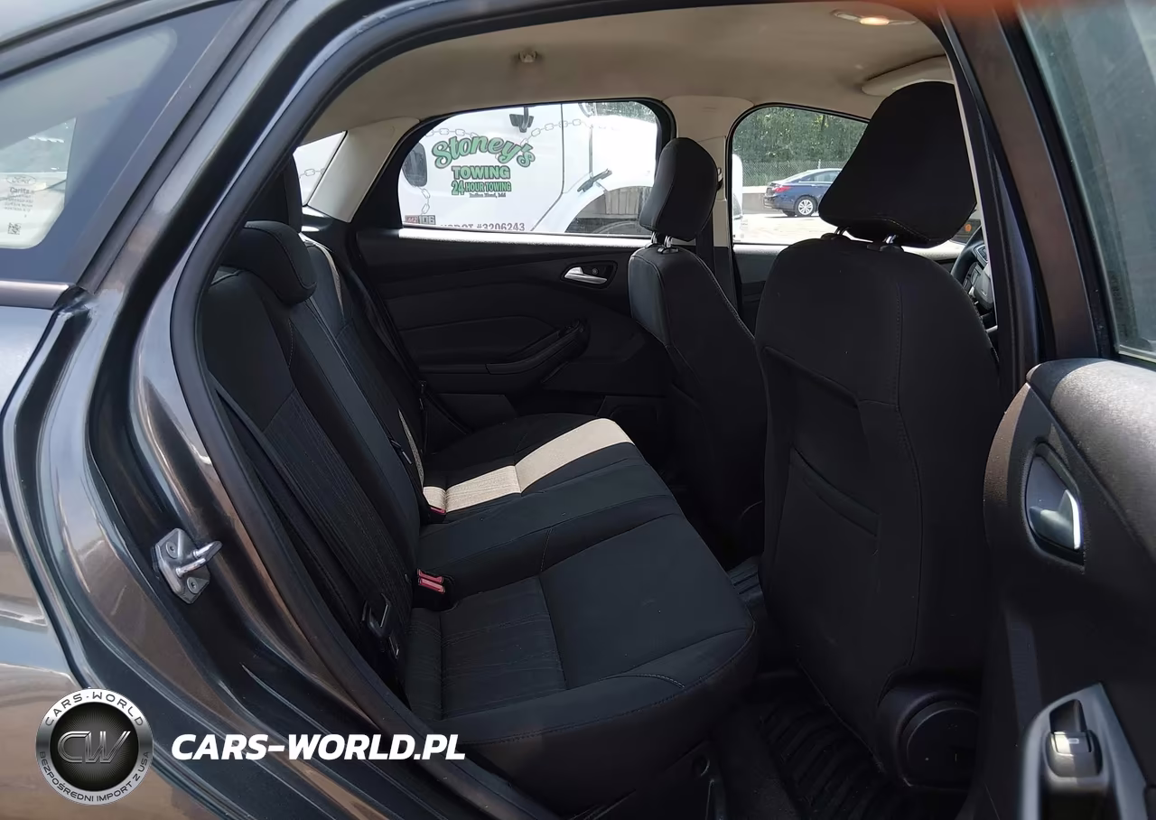 2017 Ford Focus Se VIN:1FADP3F29HL327973 - 8