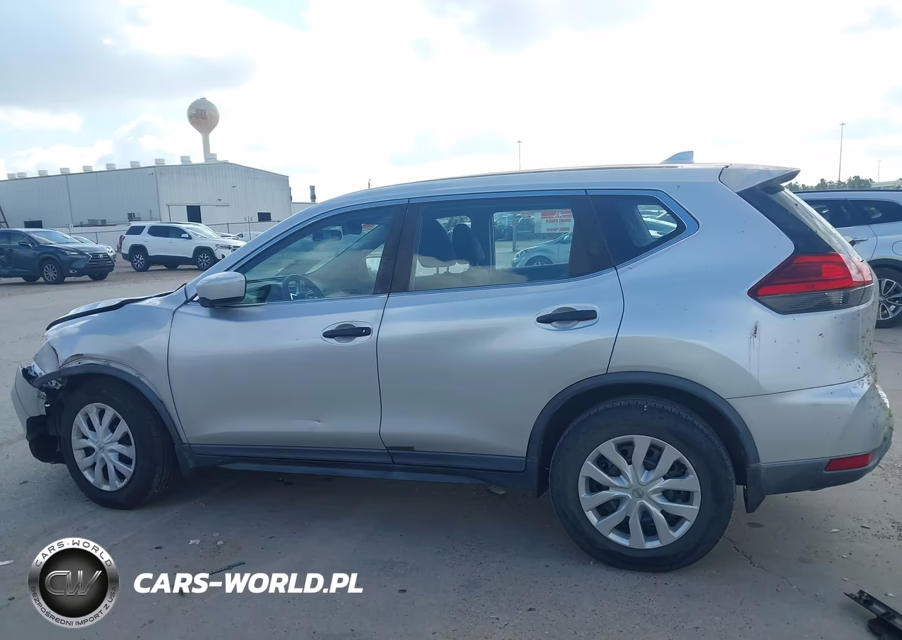2017 Nissan Rogue S VIN:KNMAT2MT2HP558026 - 14