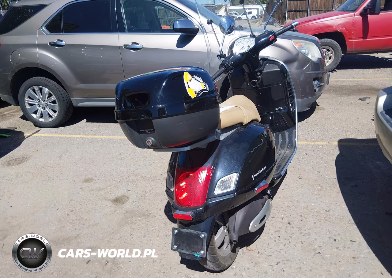 2007 Vespa Granturismo 200 VIN:ZAPM319K575008691 - 4