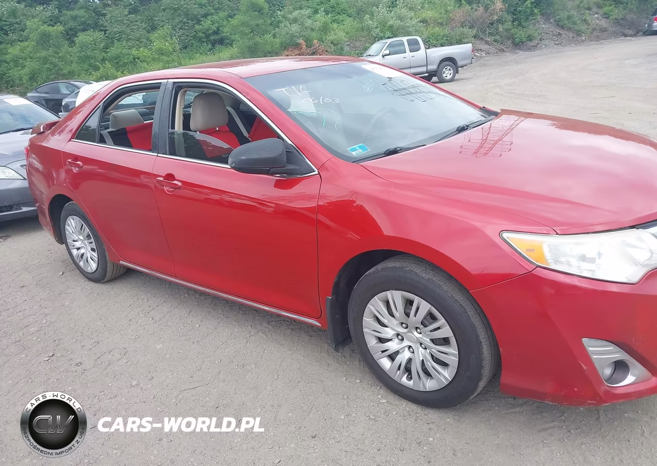 2014 Toyota Camry Le VIN:4T4BF1FK9ER384691 - 13