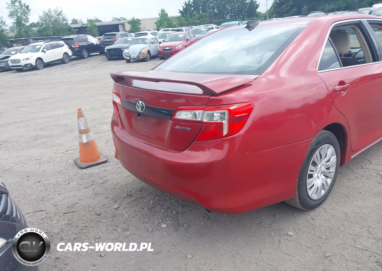 2014 Toyota Camry Le VIN:4T4BF1FK9ER384691 - 16