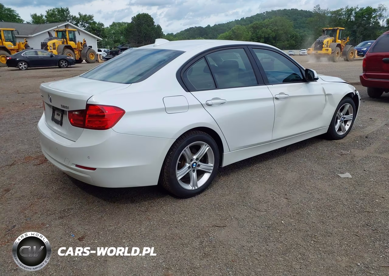 2014 BMW 328I xDrive VIN:WBA3B3C56EJ978999 - 4
