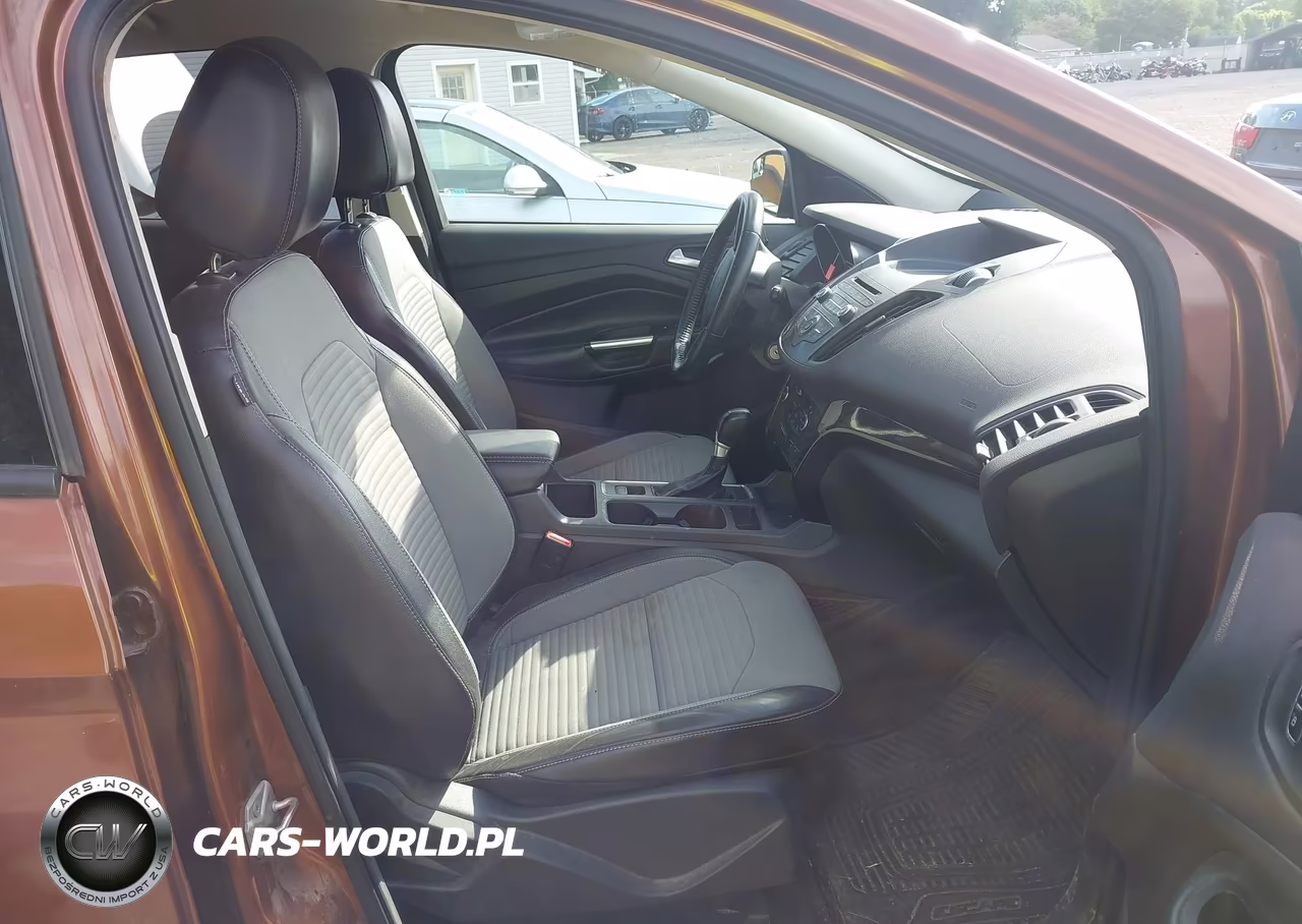 2017 Ford Escape Se VIN:1FMCU9G90HUA86405 - 5