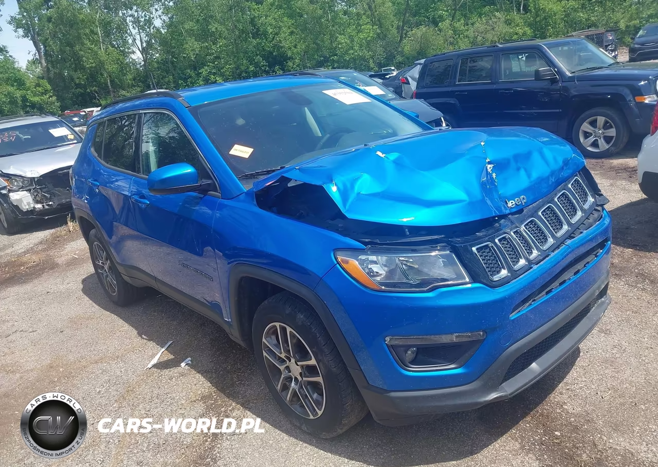 2017 Jeep New Compass Latitude 4X4 – zdjęcie 1 z 16