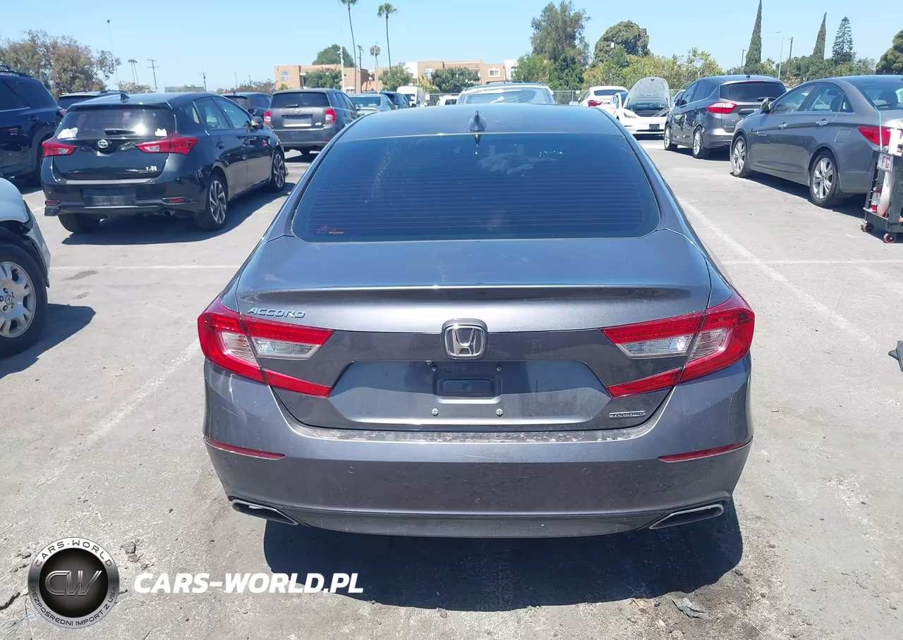2018 Honda Accord Touring VIN:1HGCV1F97JA016817 - 17